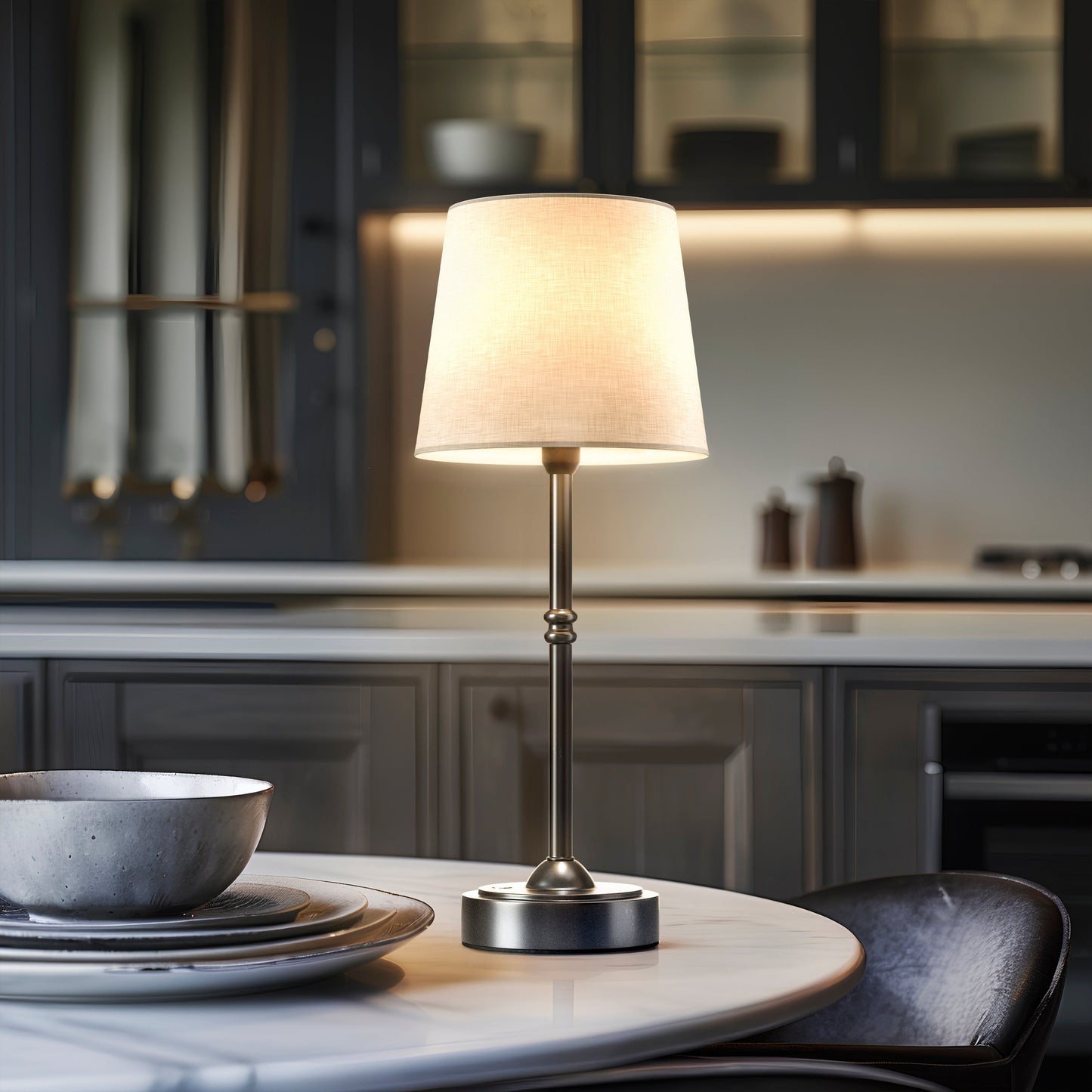 Eira — Modern Table Lamp