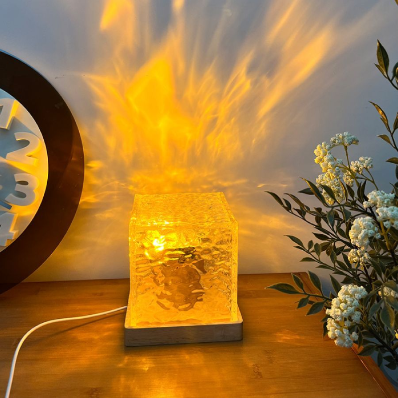 Birgit — Minimalist Cube Lamp, Cozy Ambiance